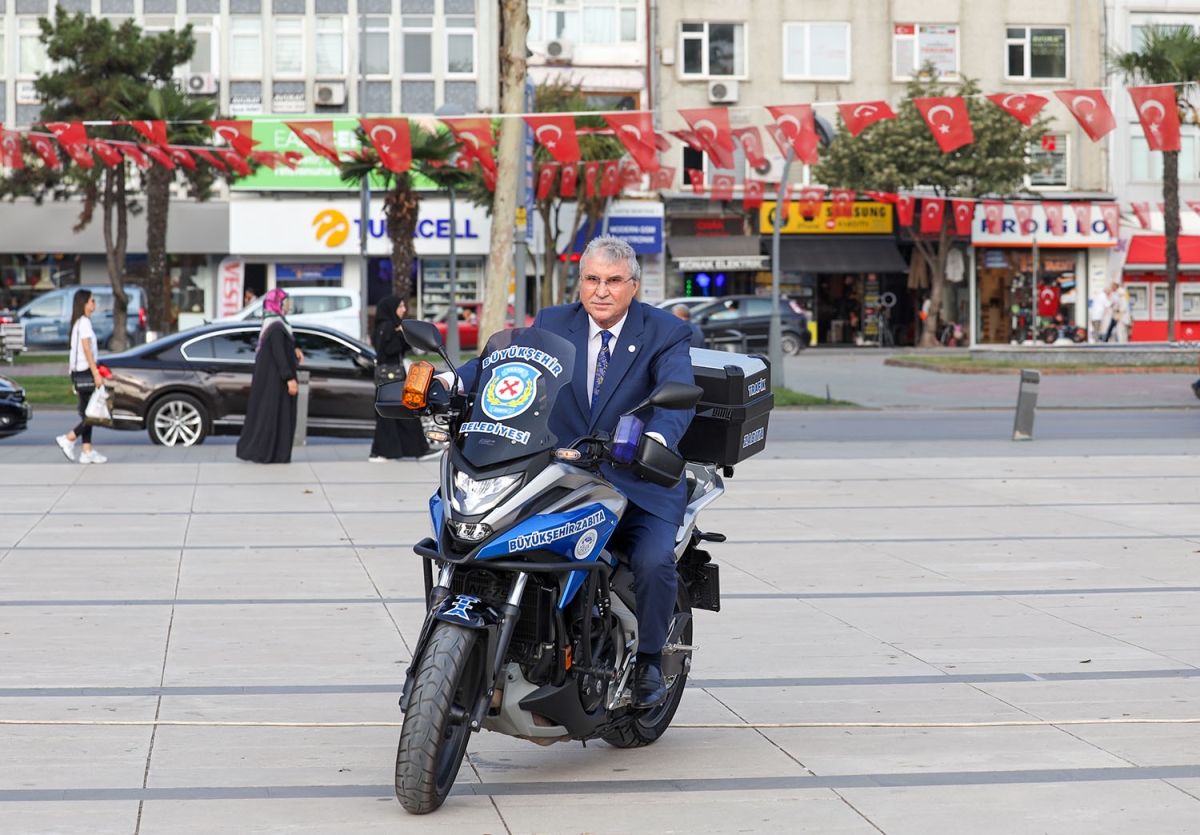 Büyükşehir filosuna 13 yeni araç