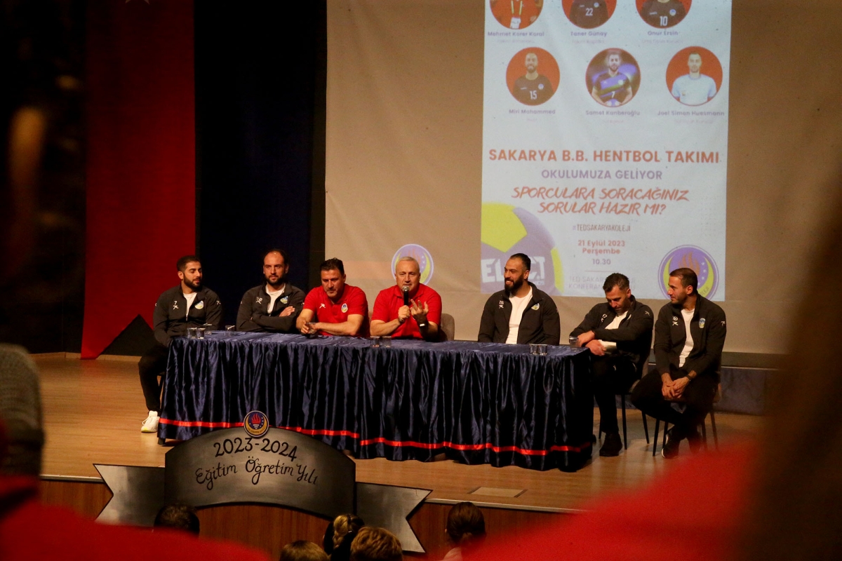 Büyükşehir hentbol minik sporseverlerle buluştu