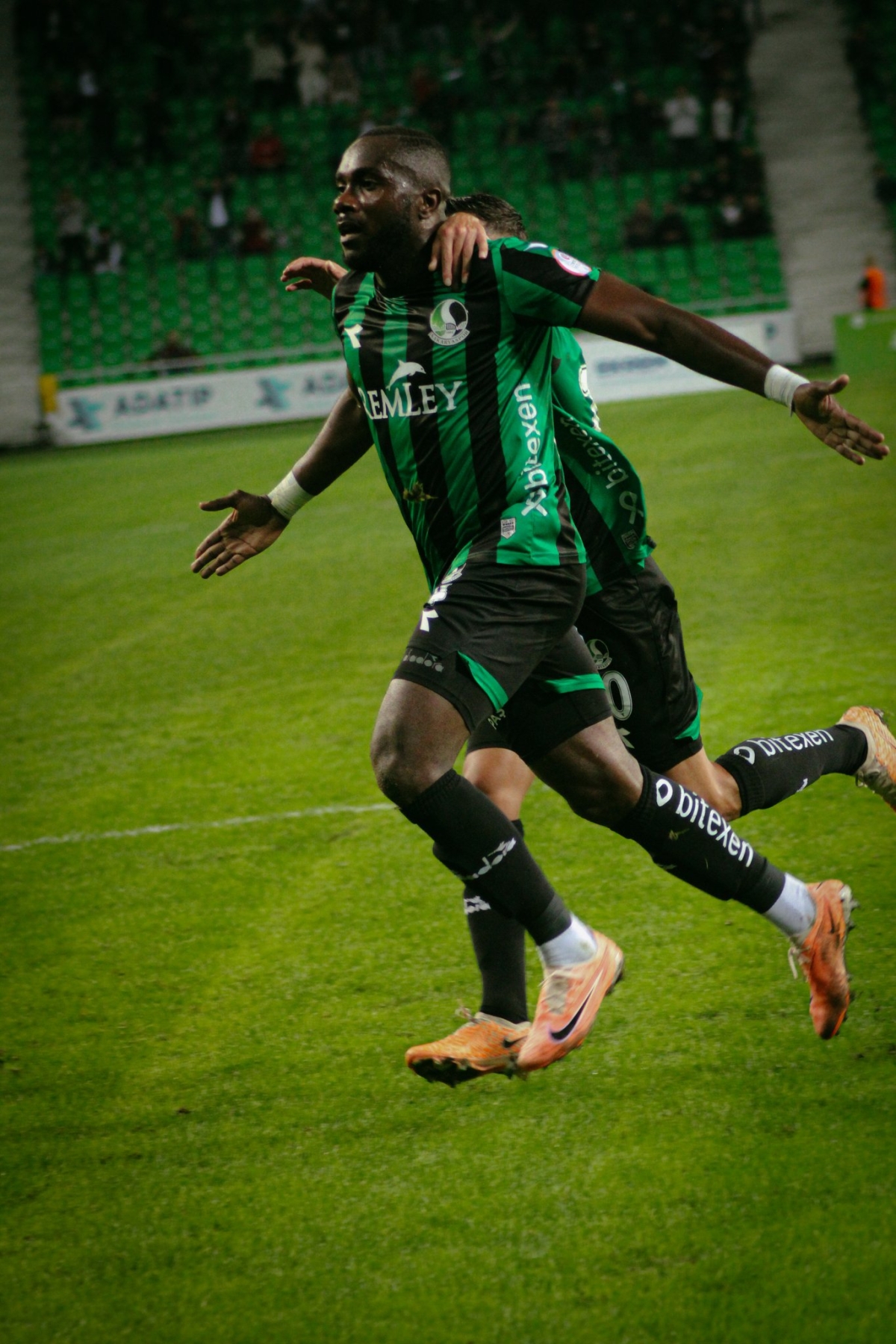 Kasongo Lidere Patladı

