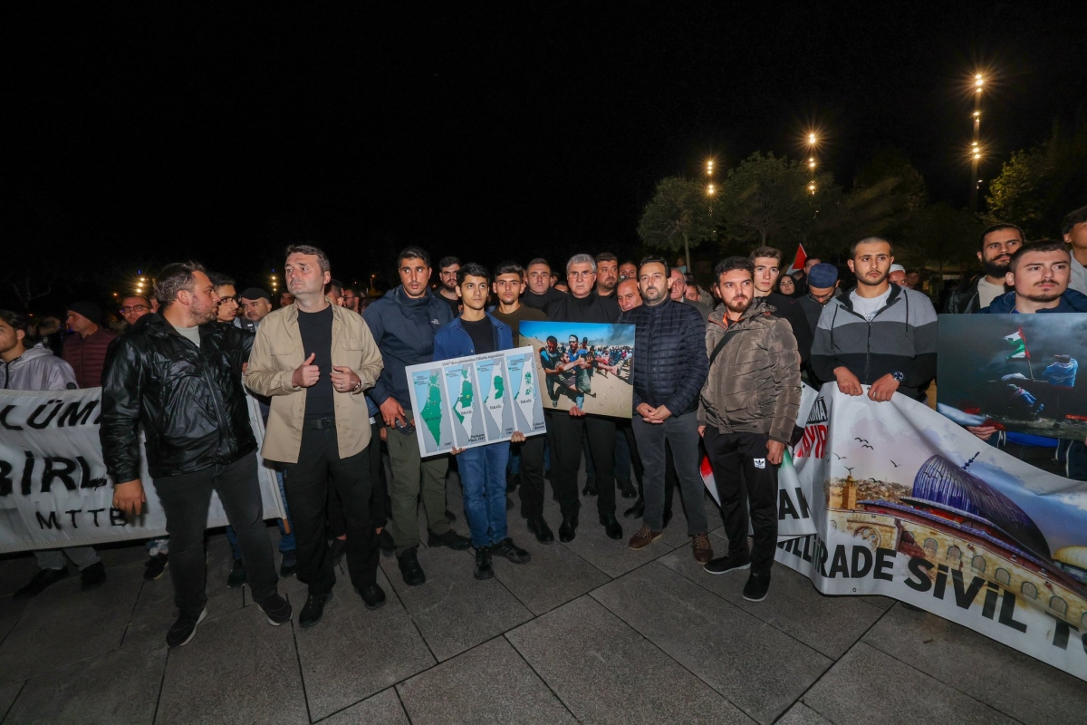 İsrail'in Gazze'deki hastaneye saldırısı Sakarya'da protesto ediliyor