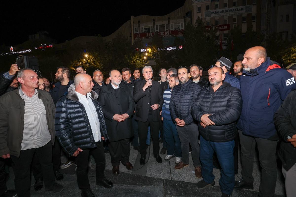 İsrail'in Gazze'deki hastaneye saldırısı Sakarya'da protesto ediliyor