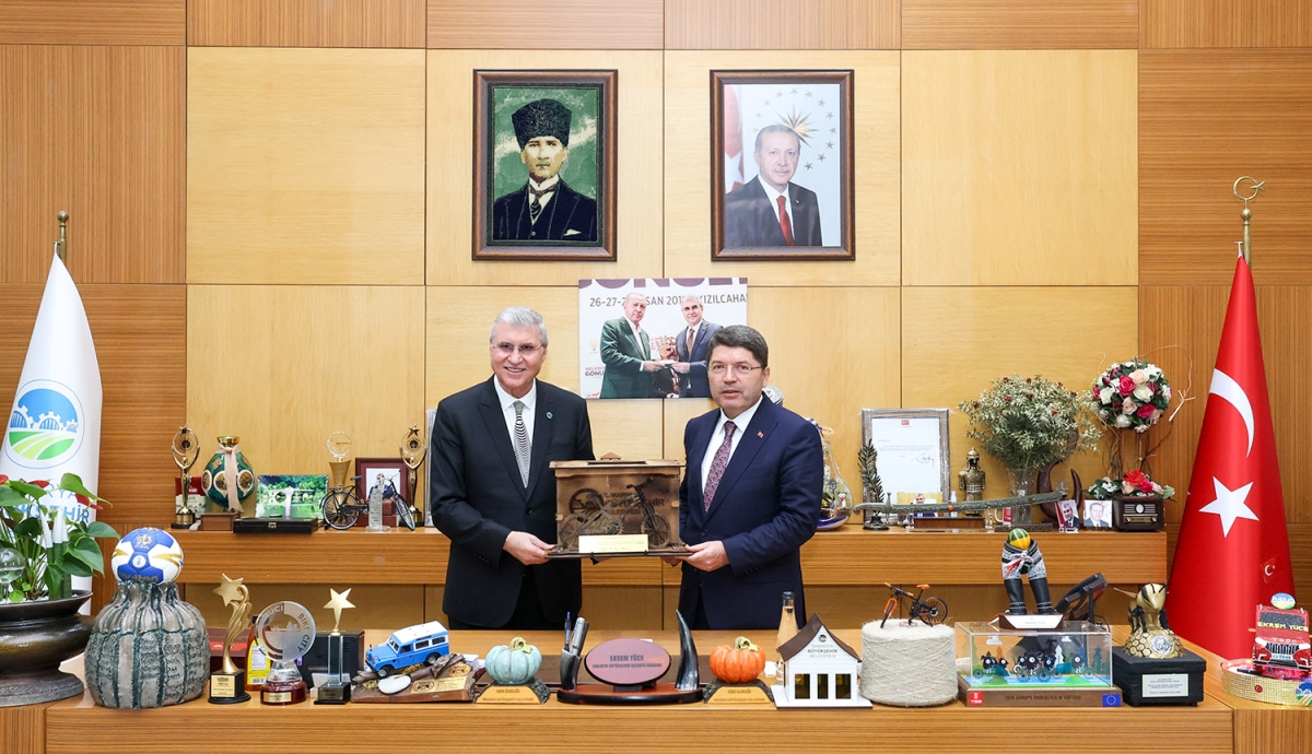 Adalet Bakanı Tunç, Sakarya'da