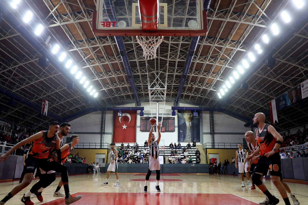 Büyükşehir Basket Sezona Galibiyetle Başladı