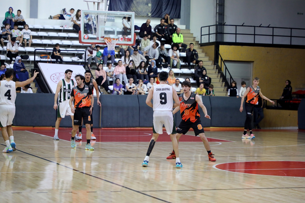 Büyükşehir Basket Sezona Galibiyetle Başladı
