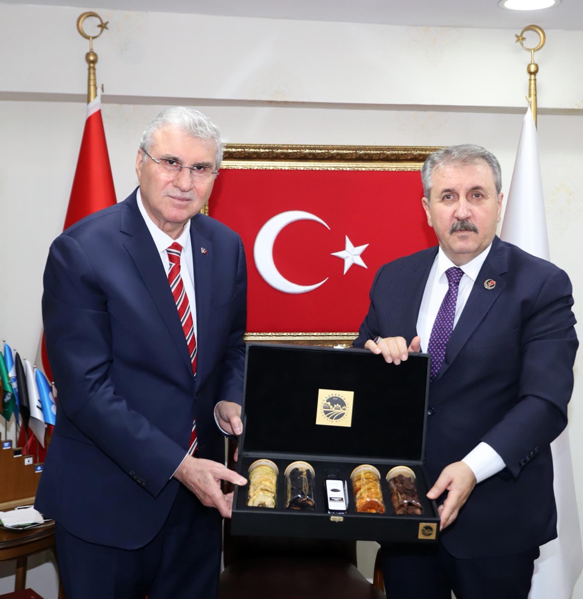 Yüce'den Ankara'da önemli temaslar