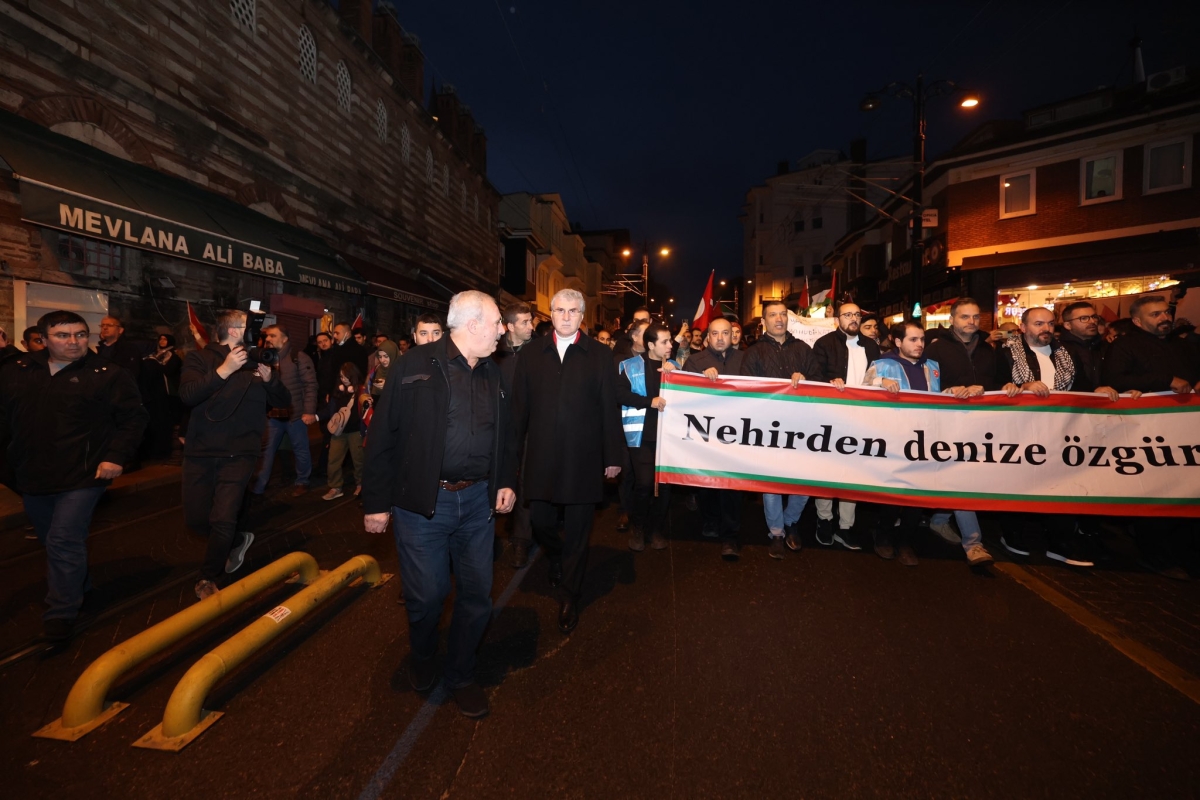 Başkan Yüce tarihi yürüyüşe katıldı