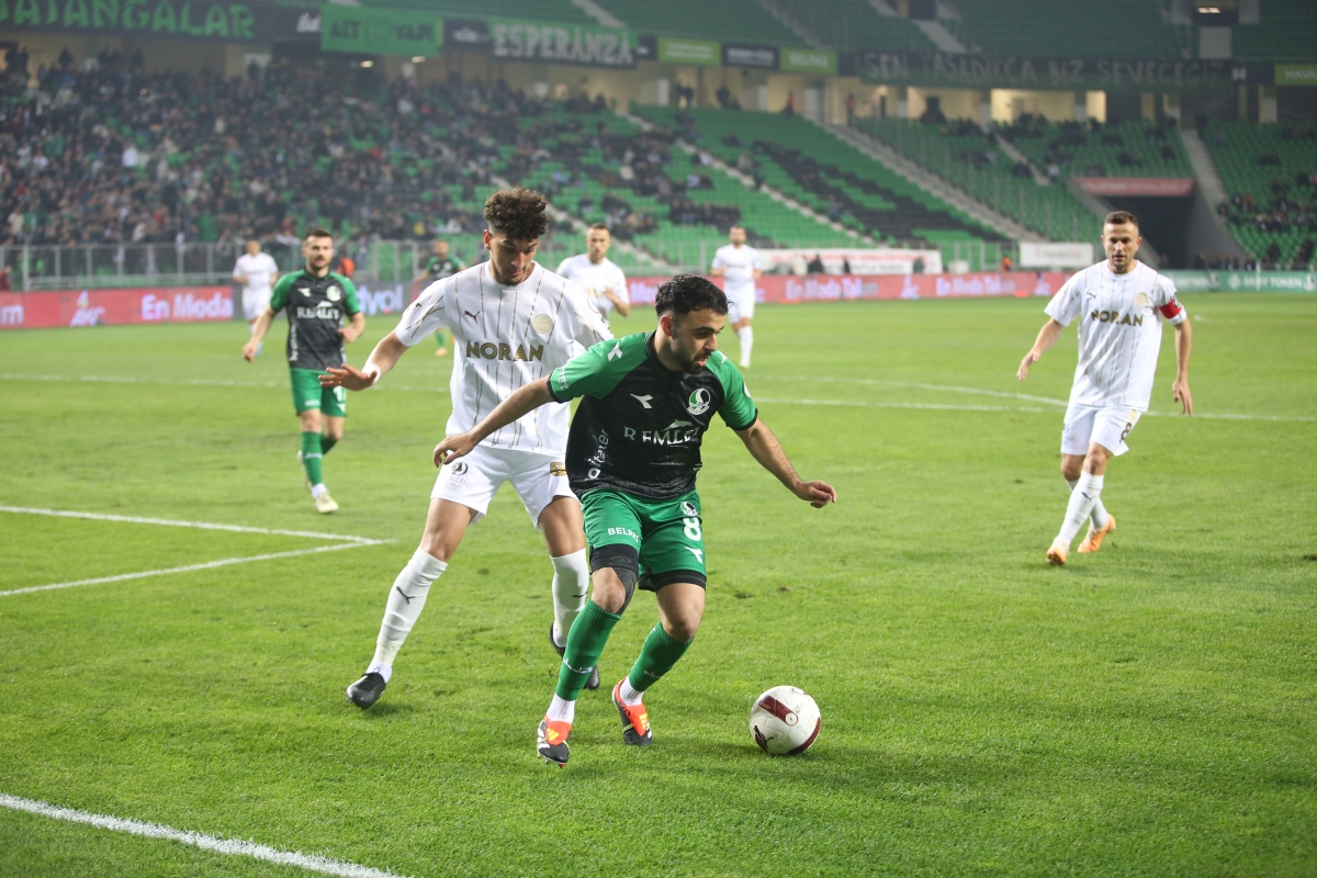 Sakaryaspor – Manisa FK Foto Galeri