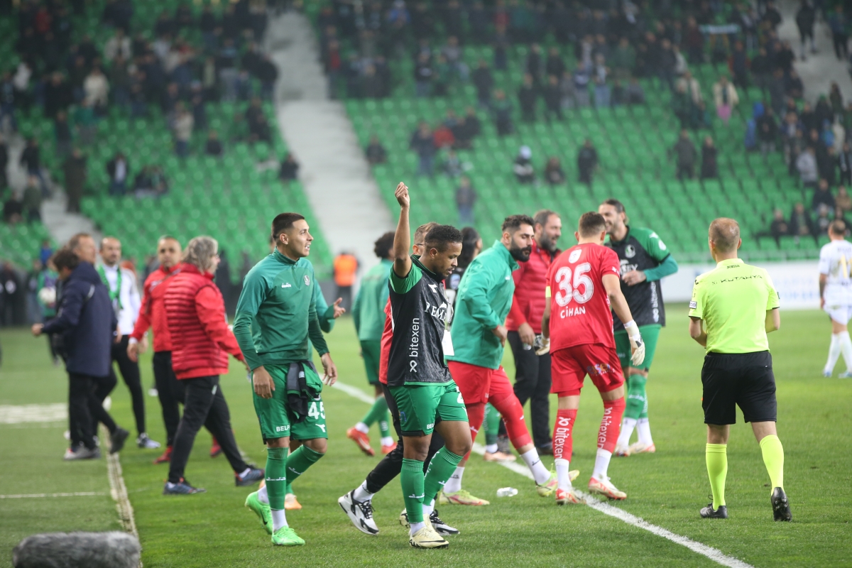 Sakaryaspor – Manisa FK Foto Galeri
