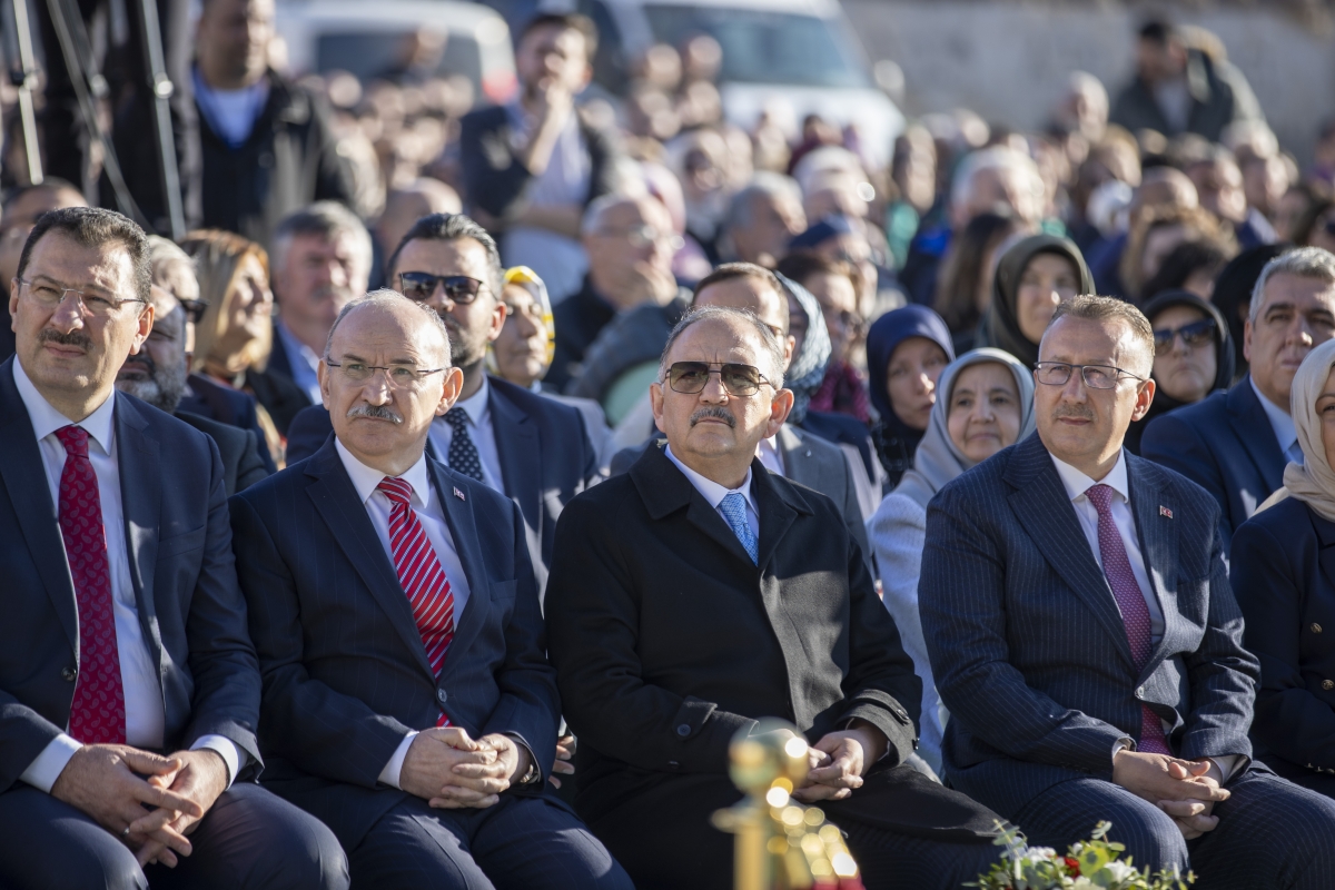  Adahayat Yerinde Kentsel Dönüşüm Temel Atma Töreni