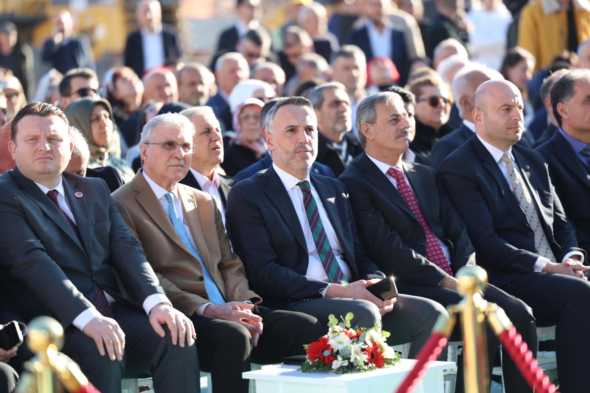  Adahayat Yerinde Kentsel Dönüşüm Temel Atma Töreni