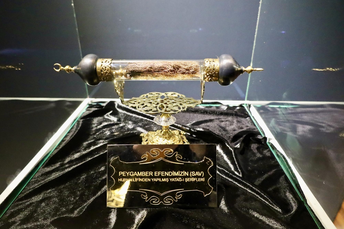 Mukaddes Emanetler’in kapıları açıldı
