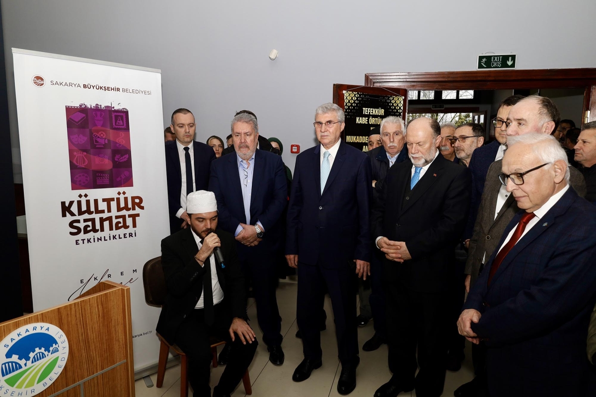 Mukaddes Emanetler’in kapıları açıldı