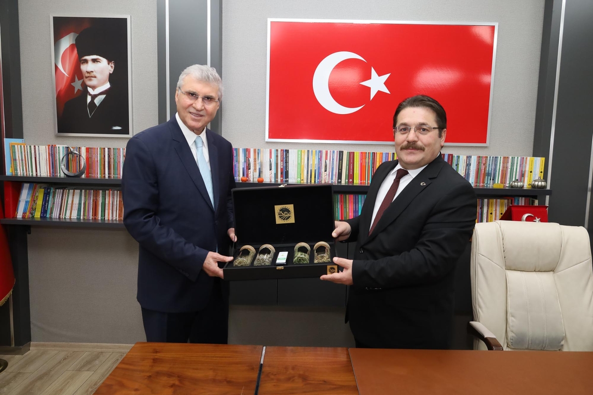 Ekrem Yüce veda ziyaretleri
