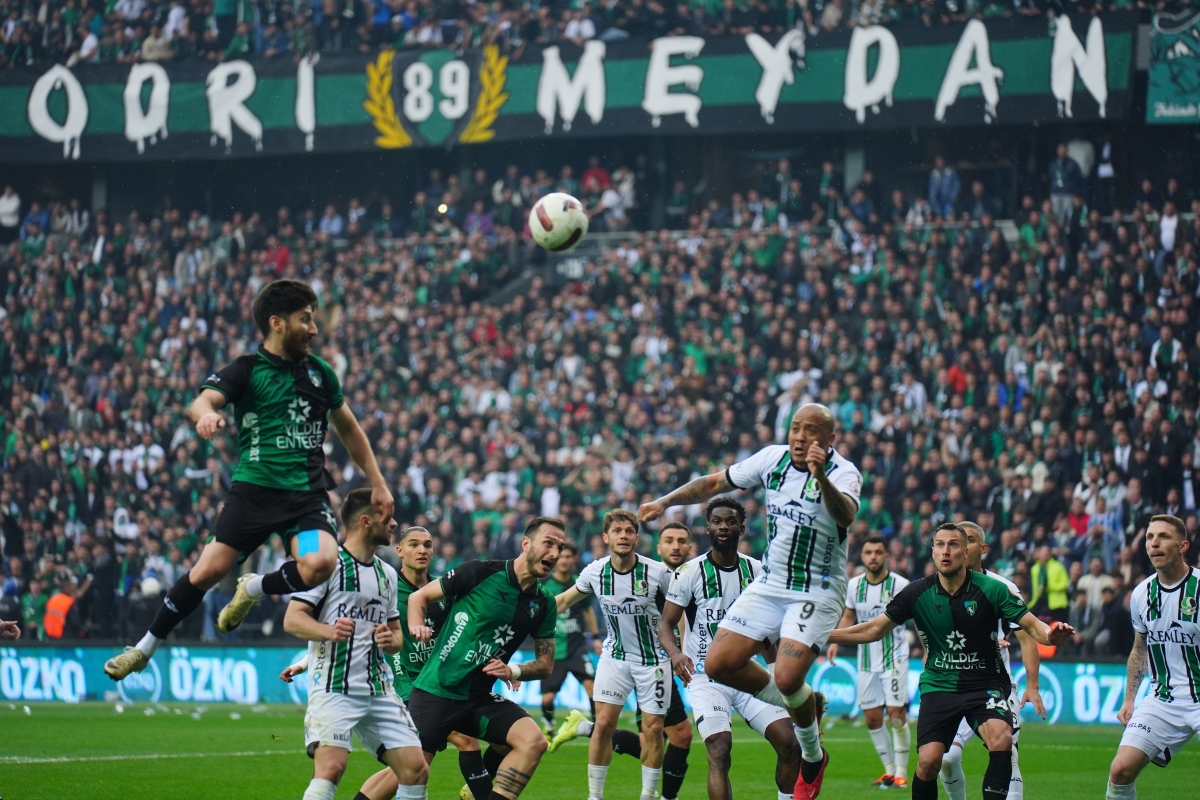 Kocaelispor - Sakaryaspor Foto Galeri