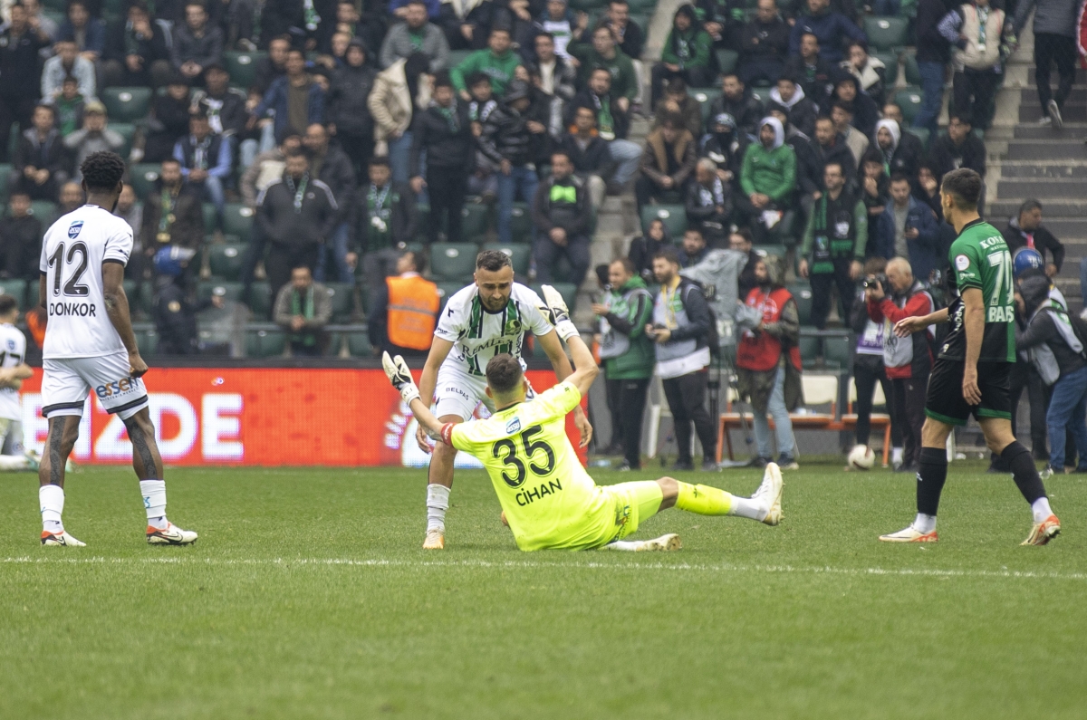 Kocaelispor - Sakaryaspor Foto Galeri