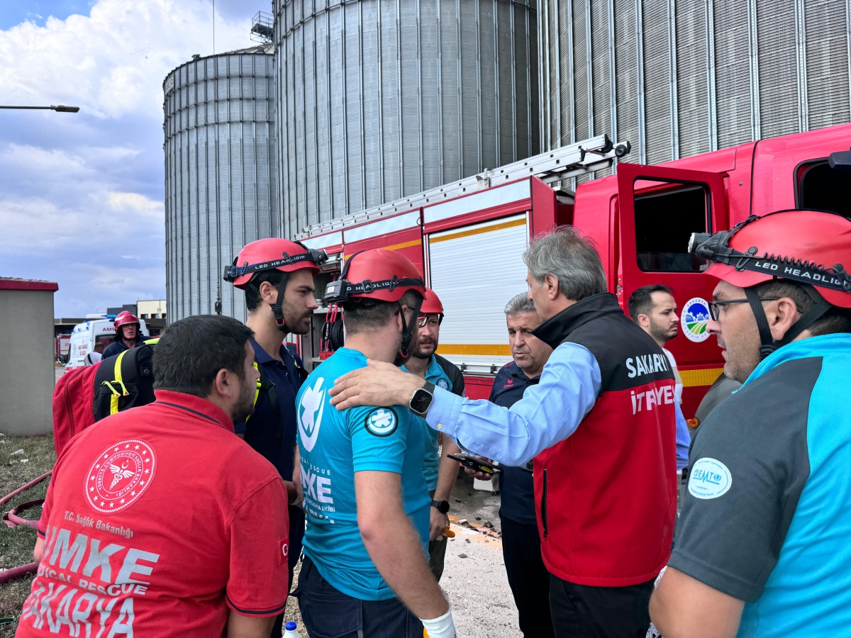 Sakarya Büyükşehir İtfaiyesi Müdahale Etti