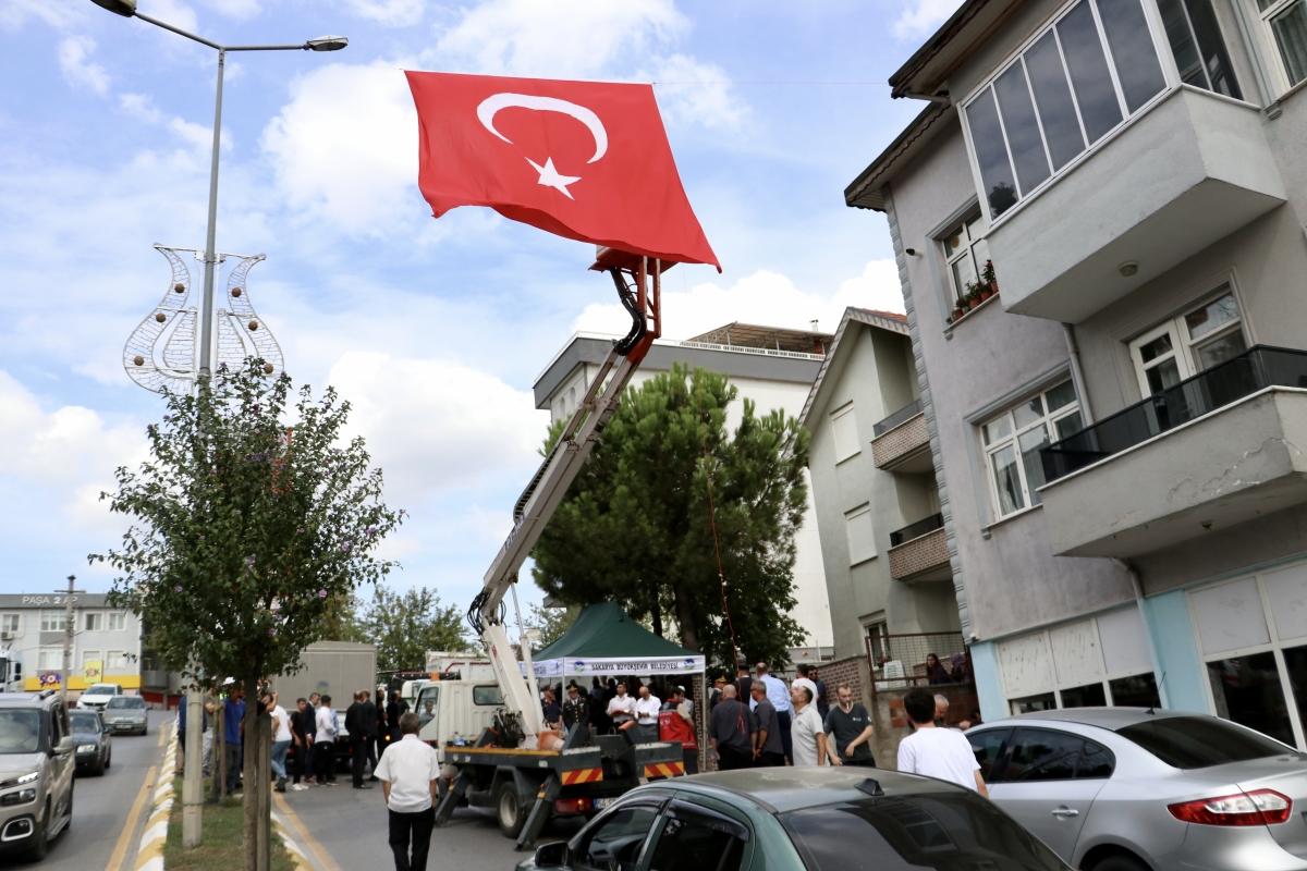 Şehit Jandarma Astsubay Çavuş Çangır'ın Sakarya'daki ailesine acı haber verildi
