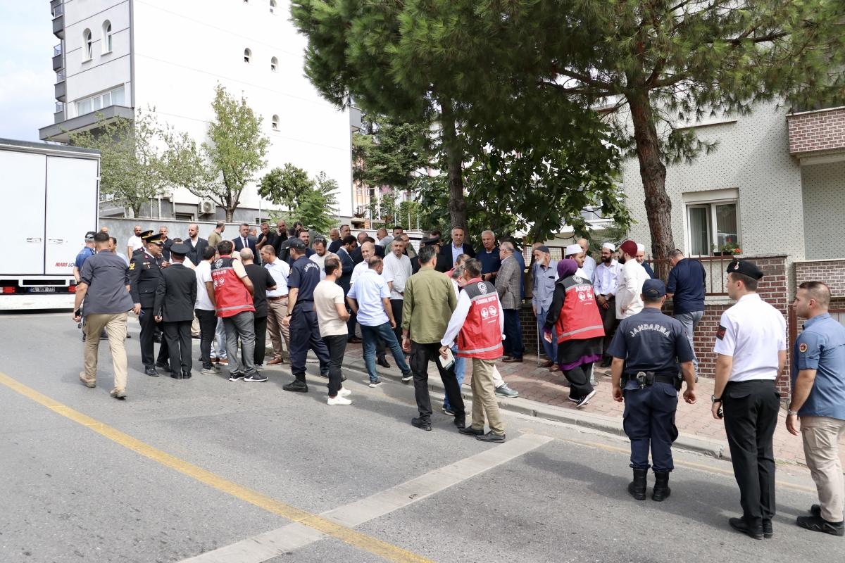 Şehit Jandarma Astsubay Çavuş Çangır'ın Sakarya'daki ailesine acı haber verildi