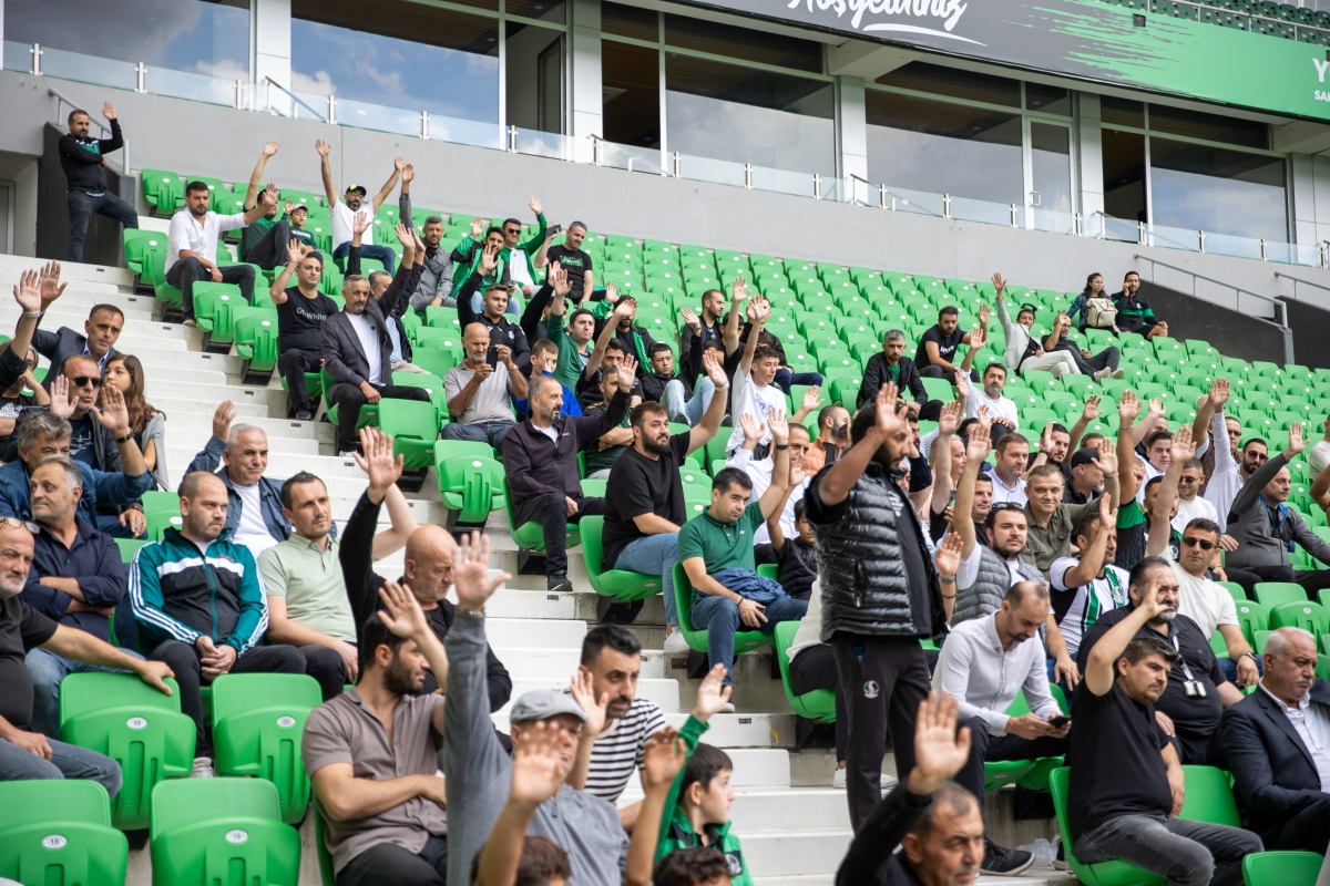 Sakaryaspor'da başkanlığa Cumhur Genç seçildi