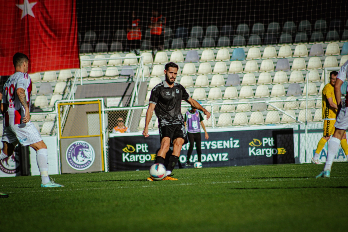 Sakaryaspor - Central Hospital Ümraniyespor
