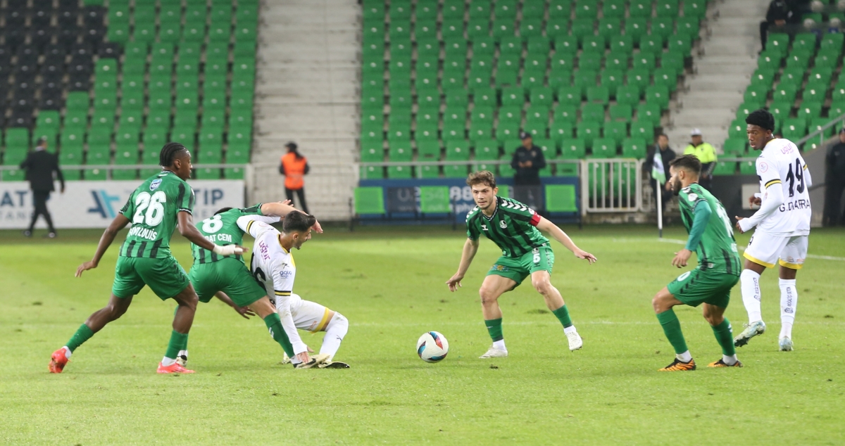 Sakaryaspor - Uğur Okulları İstanbulspor