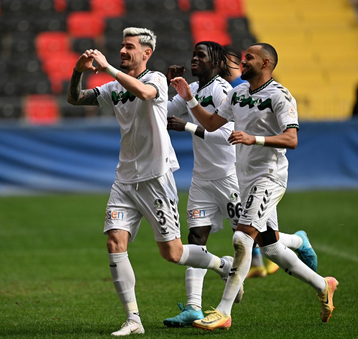 Yeni Malatyaspor - Sakaryaspor