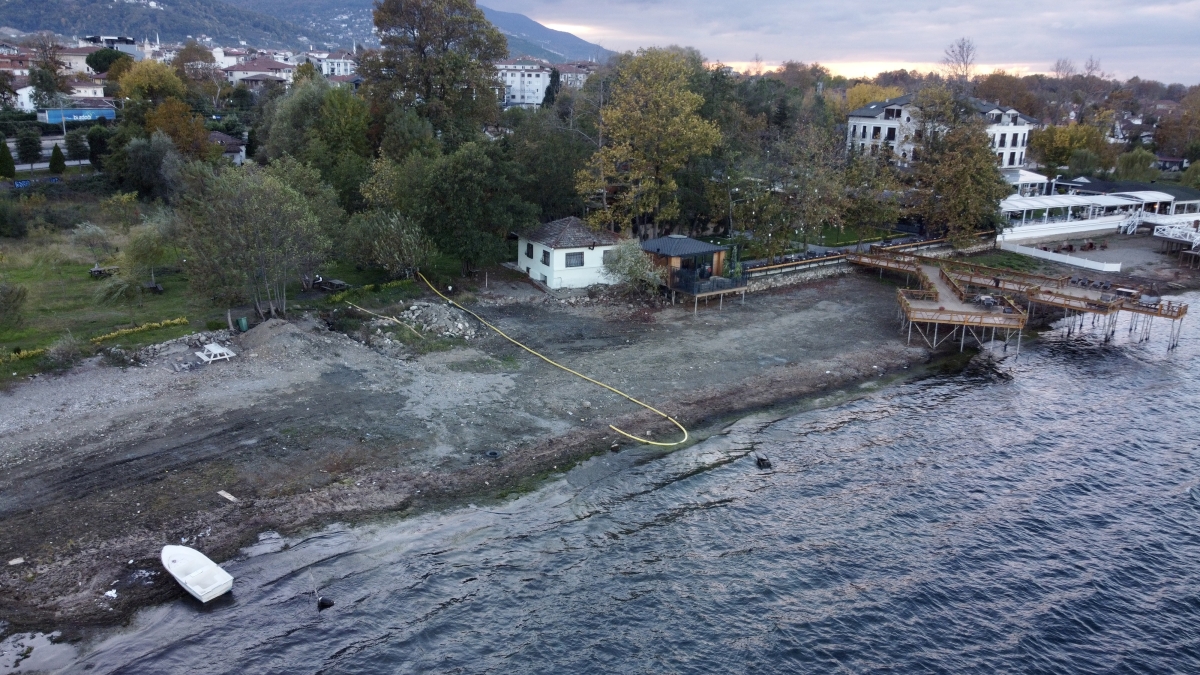 Sapanca Gölü'nde su miktarı son 5 yılın en düşük seviyesine geriledi