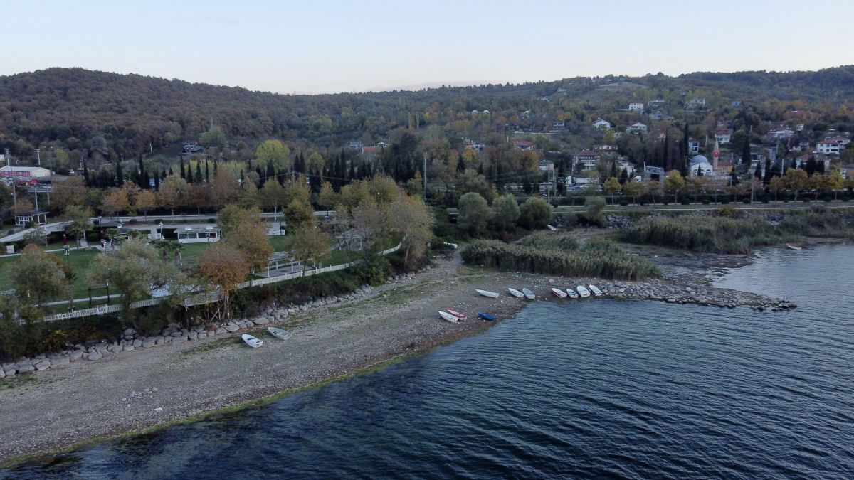 Sapanca Gölü'nde su miktarı son 5 yılın en düşük seviyesine geriledi