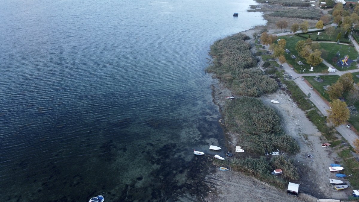 Sapanca Gölü'nde su miktarı son 5 yılın en düşük seviyesine geriledi