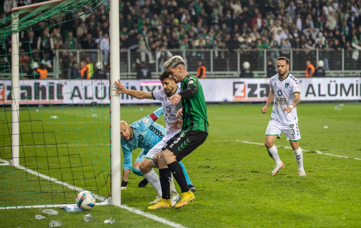 Sakaryaspor - Kocaelispor Foto Galeri