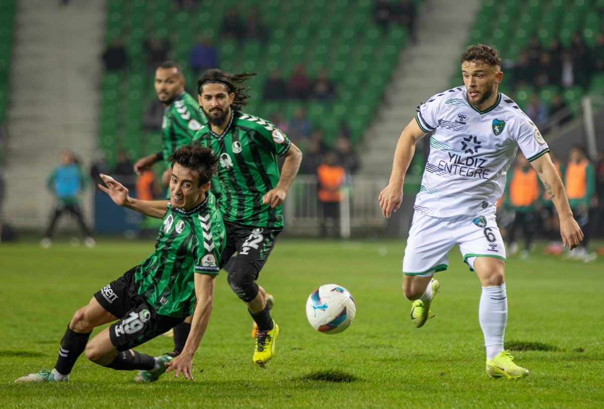 Sakaryaspor - Kocaelispor Foto Galeri