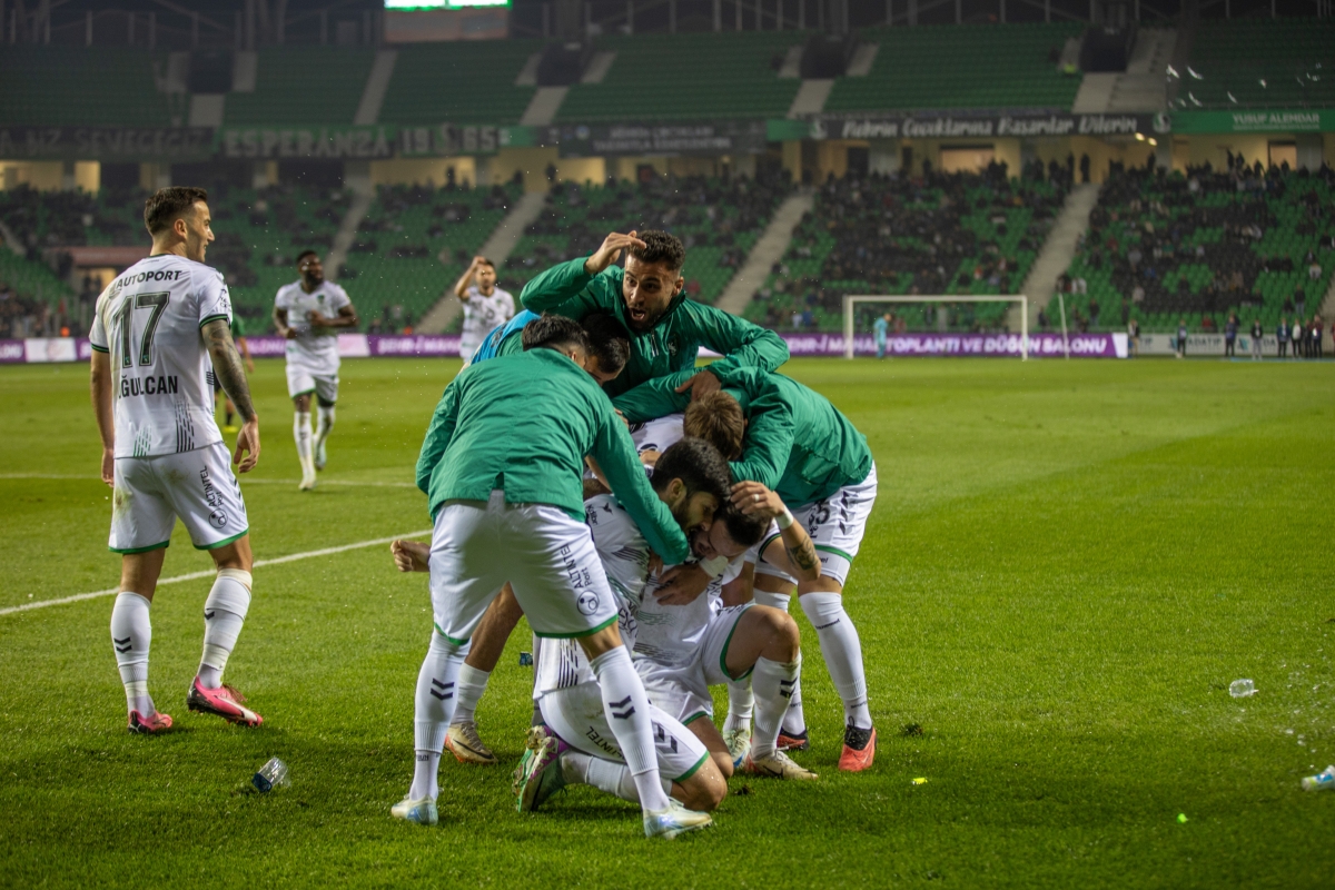 Sakaryaspor - Kocaelispor Foto Galeri