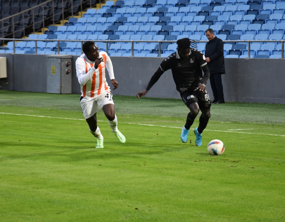 Adanaspor-Sakaryaspor Foto Galeri