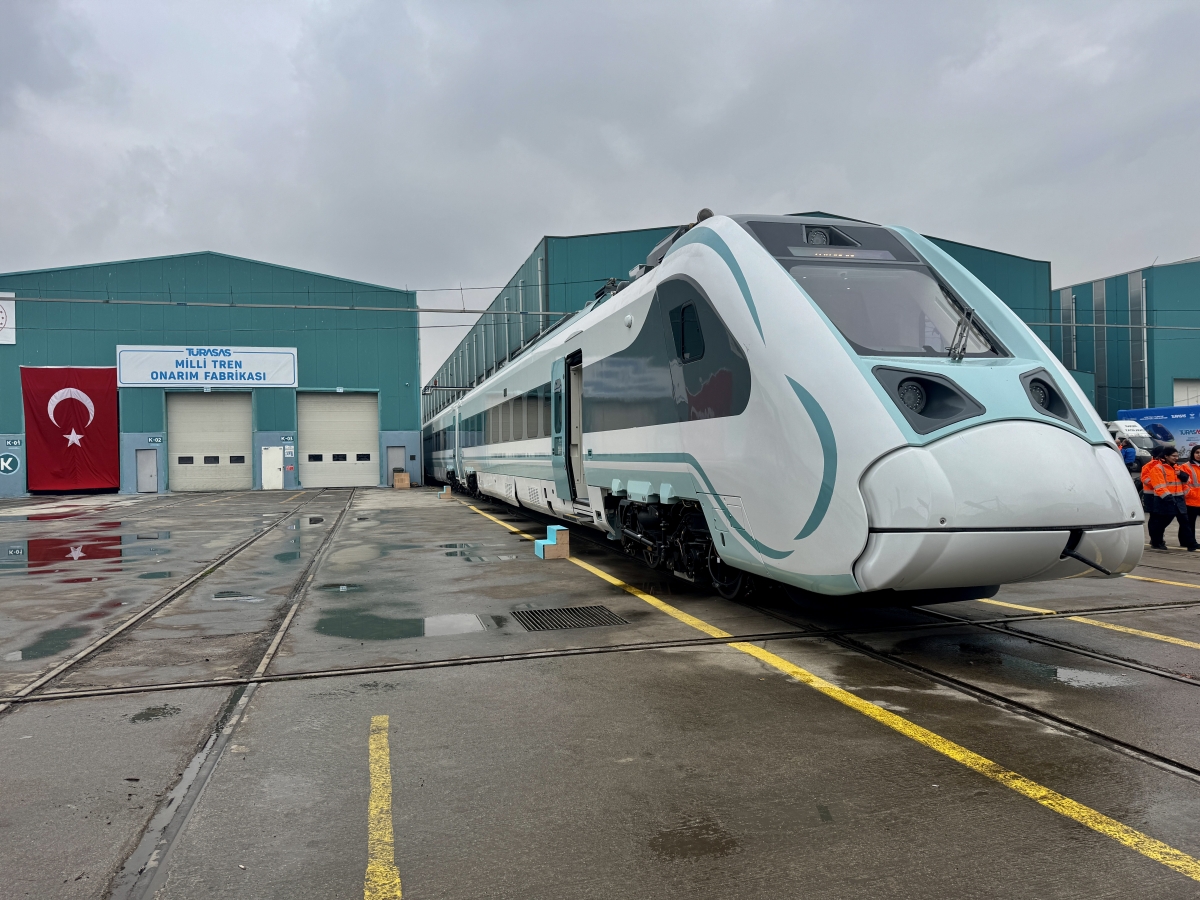 Sakarya'da Milli Elektrikli Hızlı Tren Seti'nin gövde kaynağı yapıldı