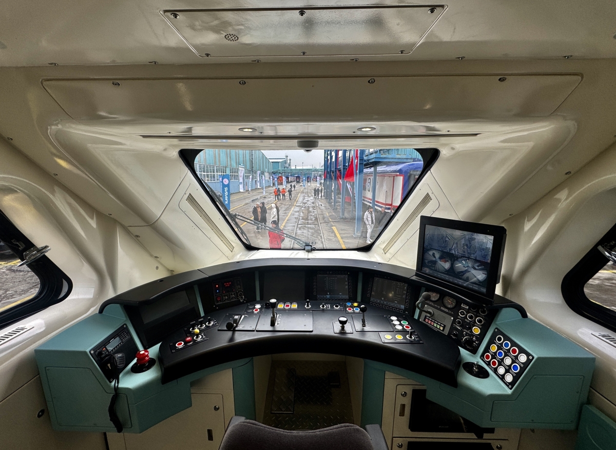 Sakarya'da Milli Elektrikli Hızlı Tren Seti'nin gövde kaynağı yapıldı