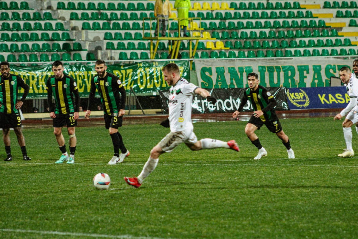 Şanlıurfaspor - Sakaryaspor Foto Galeri