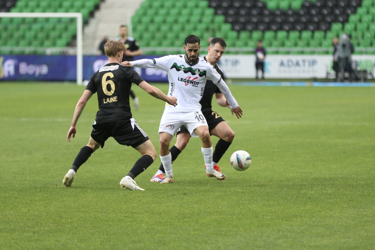 Sakaryaspor-Esenler Erokspor Foto Galeri