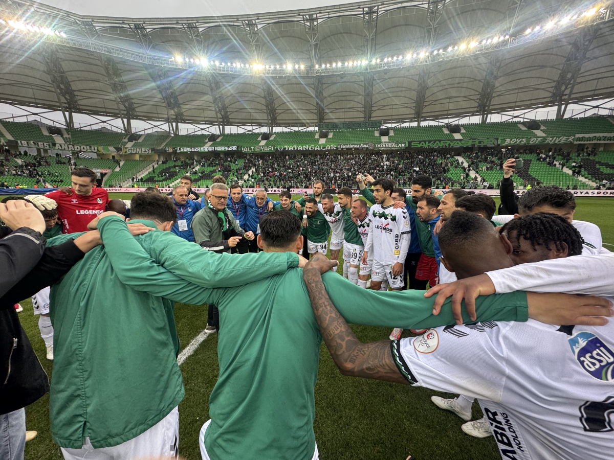 Sakaryaspor-Esenler Erokspor Foto Galeri