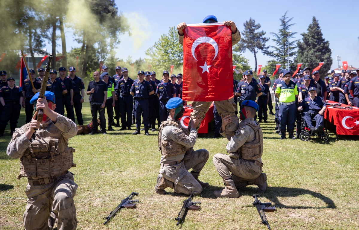Engelli gençler temsili askerlik yaptı