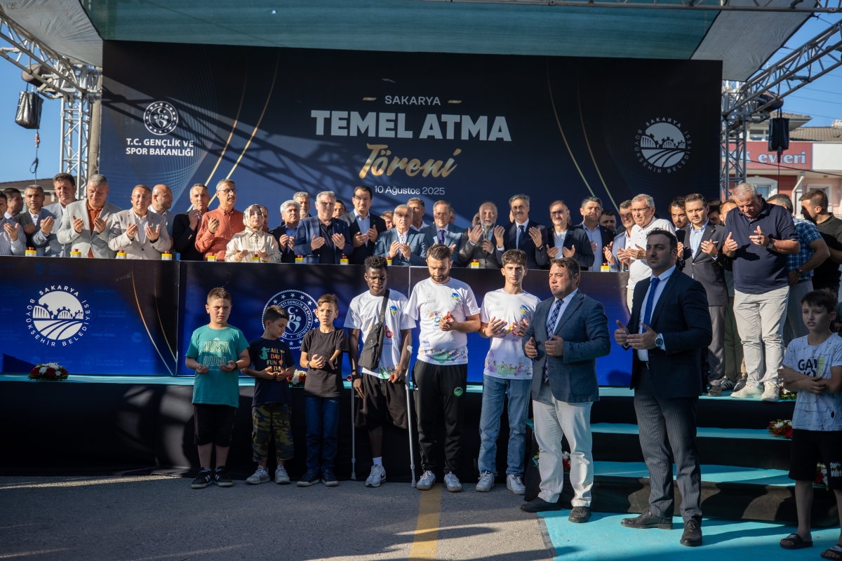 Bakan Bak, Sakarya'da