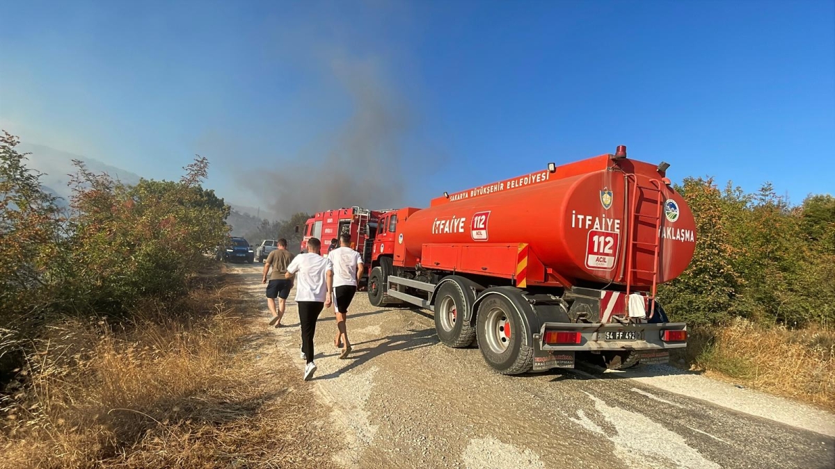  Sakarya'da makilik alanda çıkan yangın kontrol altına alındı