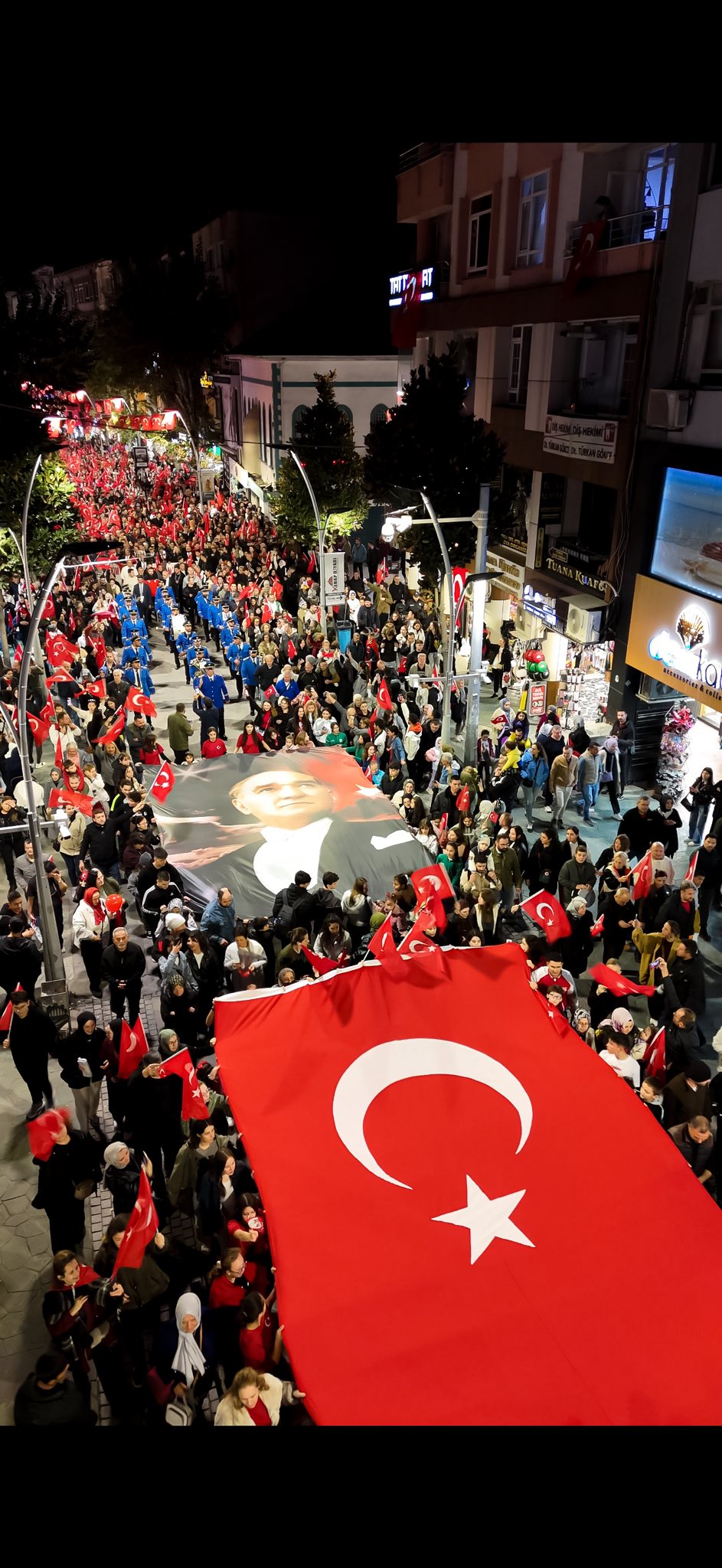 29 Ekim Cumhuriyet Bayramı Fener Alayı