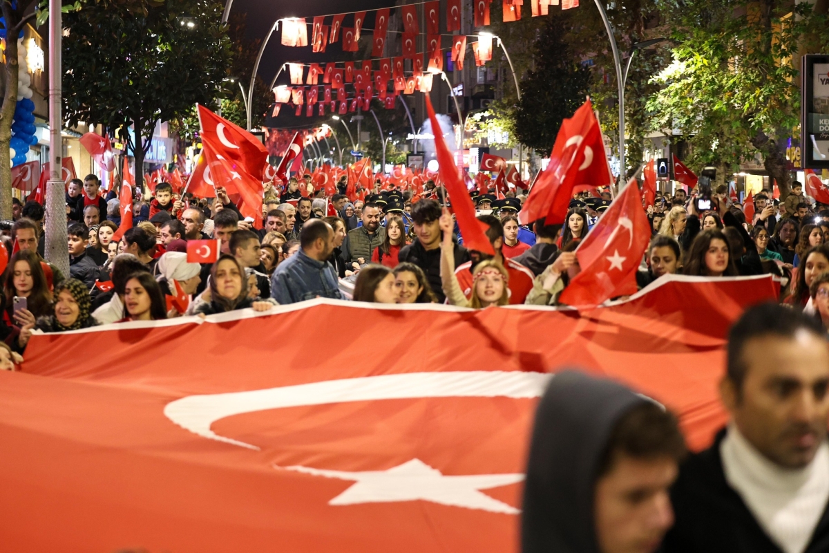 29 Ekim Cumhuriyet Bayramı Fener Alayı