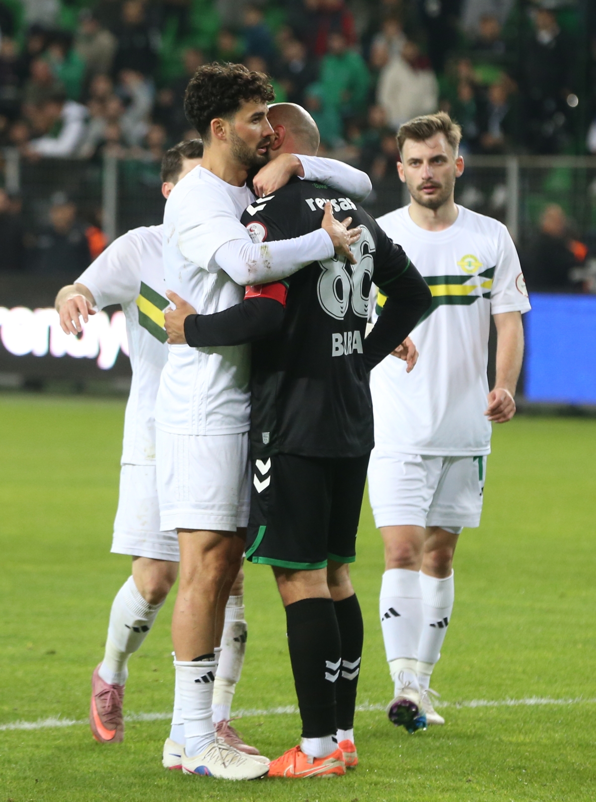 Sakaryaspor - Esenler Erokspor