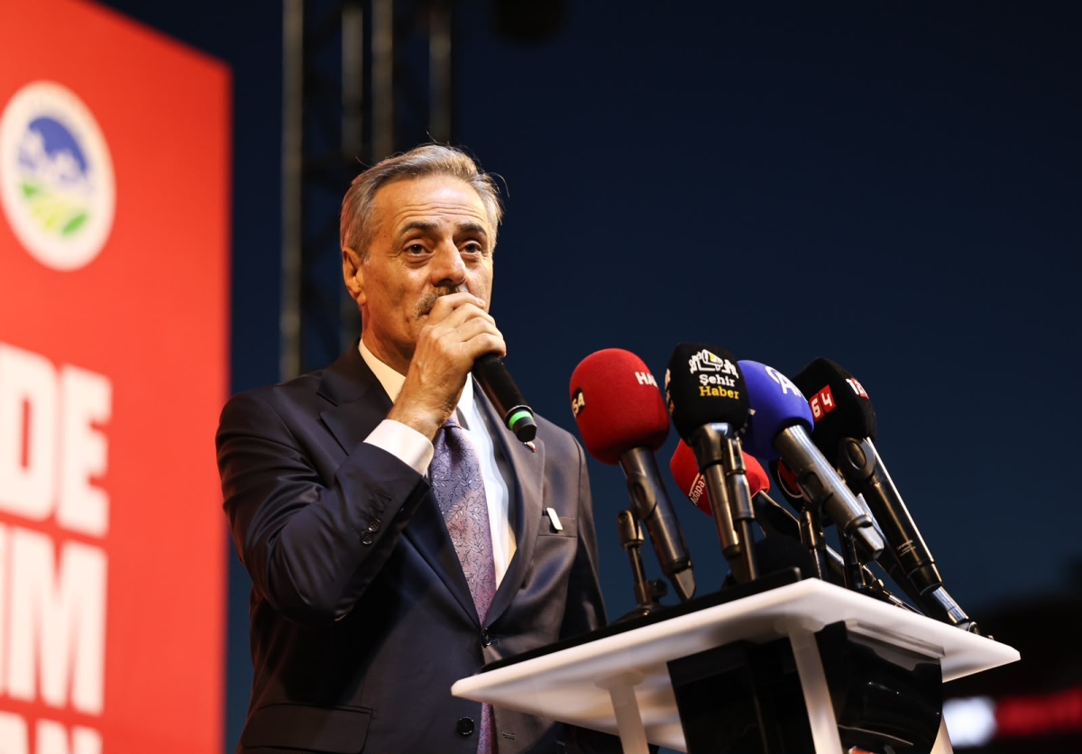 Sakaryalılar, hain darbe girişiminin 10'uncu yılında yine Demokrasi Meydanı'nda bir araya geldi.