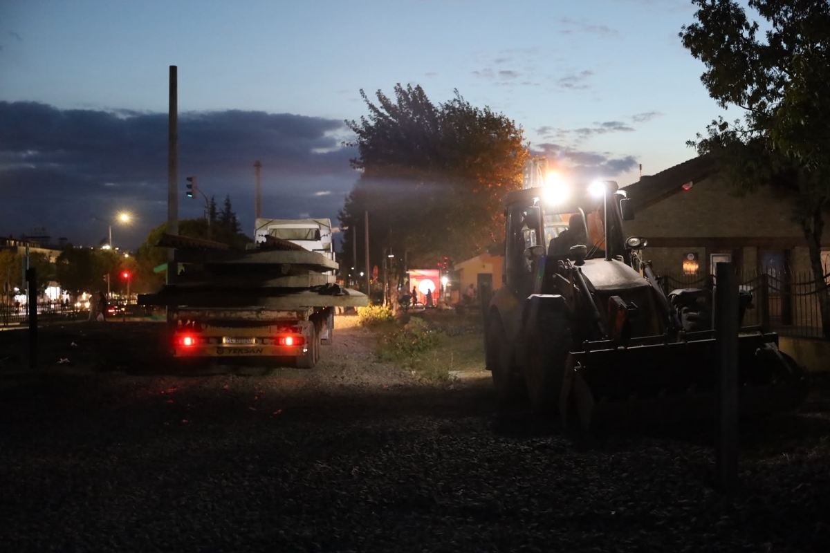Tren 12 metre derinliğe inerek tünel içinden gara ulaşacak