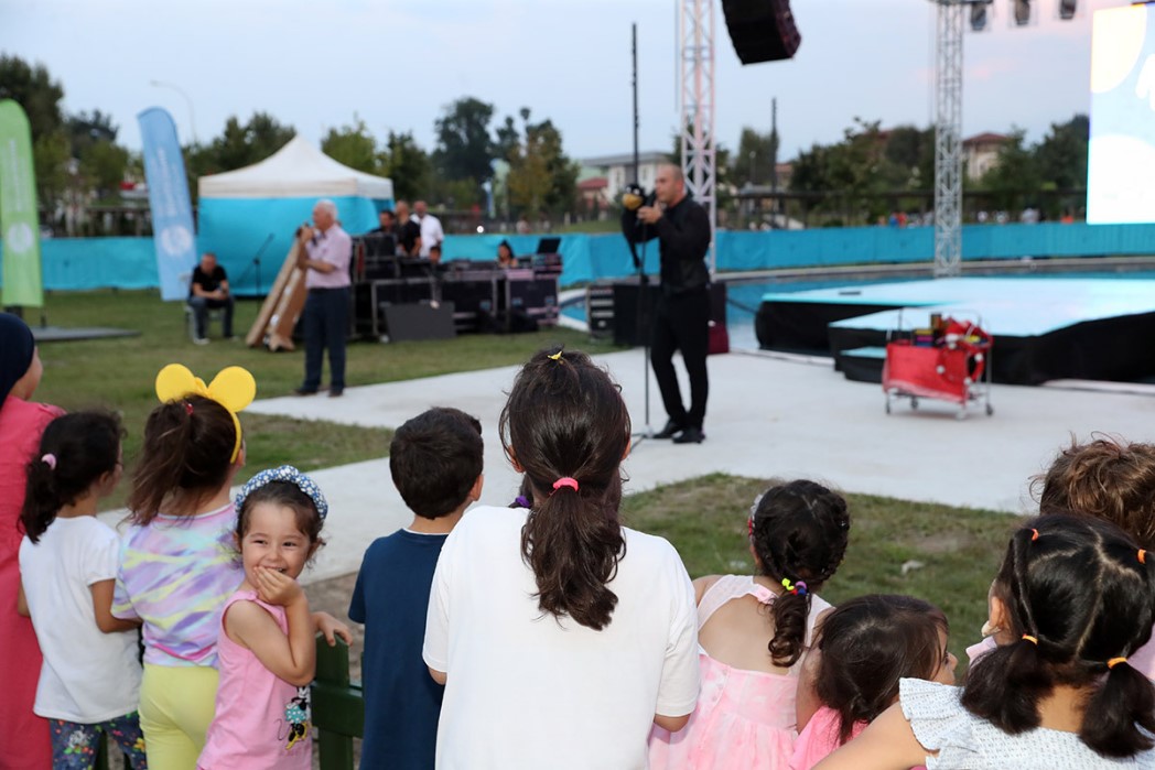 Minikler gönüllerince eğlendi