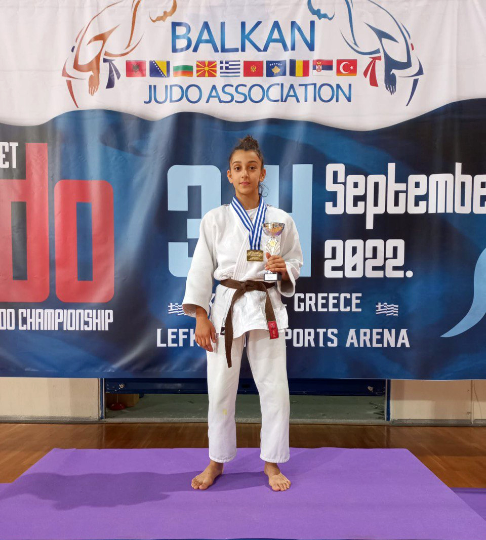 Büyükşehir sporcusu Ezgi Topçu Balkan Şampiyonu oldu