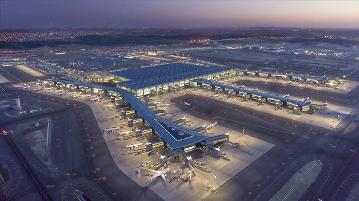 İstanbul Havalimanı üst üste 3. kez ″Yılın Havalimanı″ ödülünü aldı
