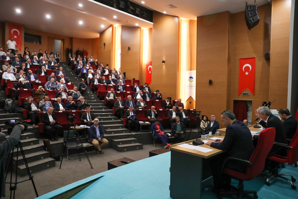 Yüce'den müjde: Taraklı'ya meydan, Güneşler'e afet merkezi